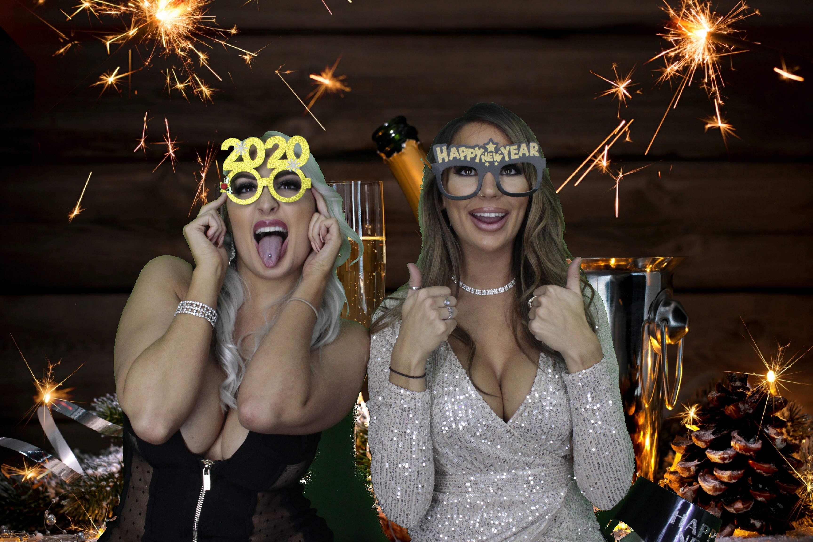 NYE Party | View more photos from the event at gallery.myphotoboothexperience.co.uk/u/MyPhotoBoothExperienceLtd/NYE-Party